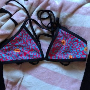 Jolyn triangle top